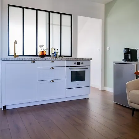 Face Eglise Saint Joseph Angers- 2 Personnes Appartamento *