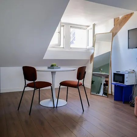 Face Eglise Saint Joseph Angers- 2 Personnes